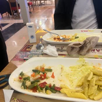 Yemeğimden Çıkan Plastik Parça Sağlığımı Tehdit Etti, Çözüm Sunulmadı