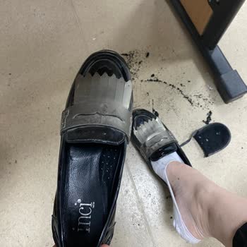 Kullanılmadan Yırtılan Ayakkabı Ve Mağduriyetim