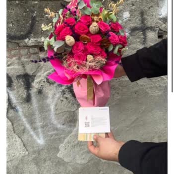 Onayladığım Çiçekten Farklı Ürün Teslim Edildi, Canlı Destek Cevapsız Kaldı