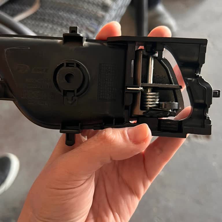 Habib Adlım Ege Oto Yıkama'ya Sağlam Verdiğim Aracım Eksik Temizlenmiş Hasarlı Olarak Geri Verildi