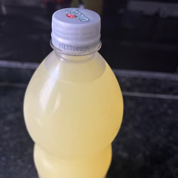 Uludağ Şekersiz Limonata'da Son Kullanma Tarihi Öncesi Bozulma Ve Beyaz Parçalar