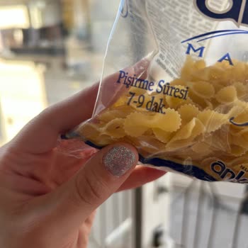 Gimat Gross Makarnadan Canlı Böcek Çıktı: Hijyen Skandalı Ve Mağduriyet