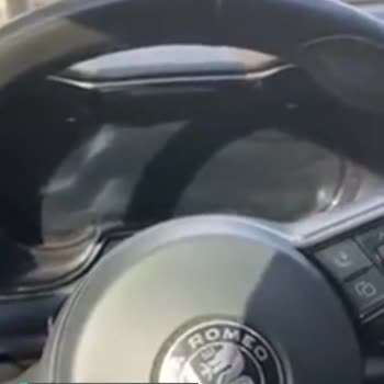 Alfa Romeo Tonale Güvenlik Sistemi Off