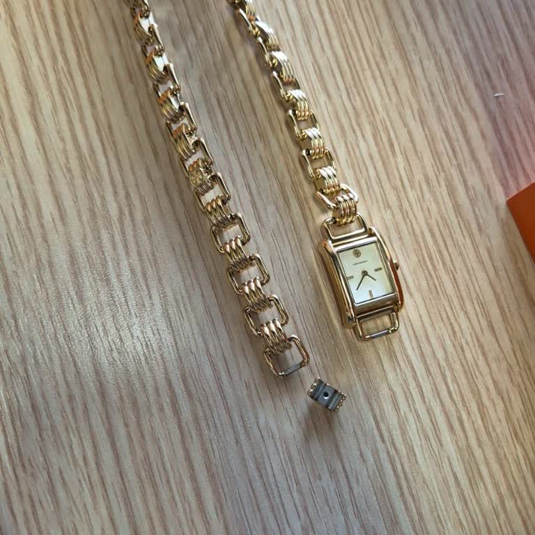 Yeni Alınan Saatin Kordonu Çıktı Müşteri Hizmetlerine Ulaşamıyorum