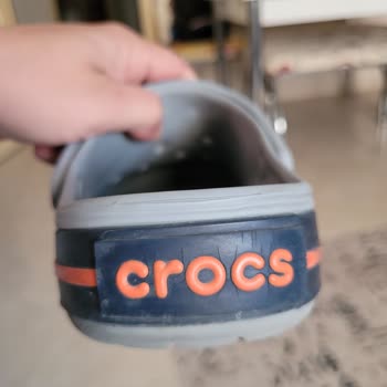 Aldığım Crocs Crosband Kısa Sürede Çatladı, Garanti Kapsamında Çözüm İstiyorum