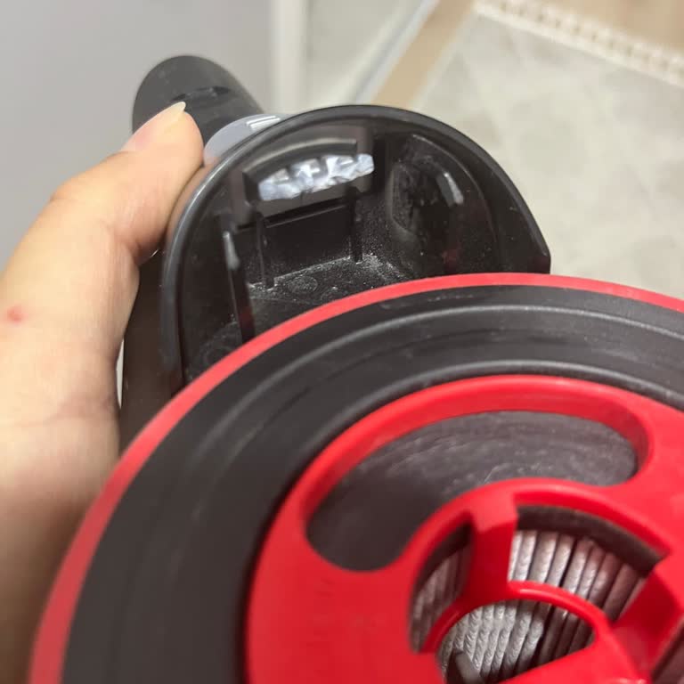 Bosch Dikey Süpürge Hazne Klipsi Kırıldı, Yüksek Değişim Ücreti Talep Edildi