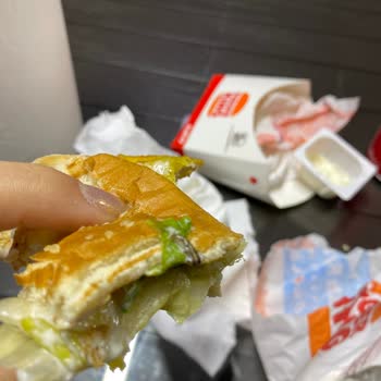 Burger King Siparişimden Kurt Çıktı Müşteri Hizmetlerine Ulaşamıyorum