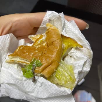 Burger King Siparişimden Kurt Çıktı Müşteri Hizmetlerine Ulaşamıyorum