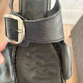 Dayanıksız Sandalet, Yetersiz Müşteri Hizmeti Ve Mağduriyet