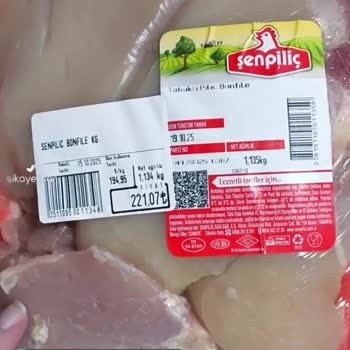 Şenpiliç Aynı Paketteki Tavukta Renk Ve Koku Farkı!