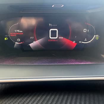 Peugeot 2008 Gösterge Paneli Deformasyonu Ve Servis İlgisizliği