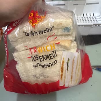Son Kullanma Tarihine Rağmen Sandviç Ekmeğinde Erken Küf Oluşumu Mağduriyeti