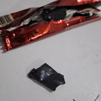 Nescafe Classic Tekli Paketinden Taş Benzeri Madde Çıktı!