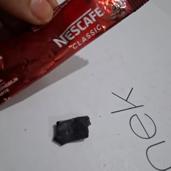 Nescafe Classic Tekli Paketinden Taş Benzeri Madde Çıktı!