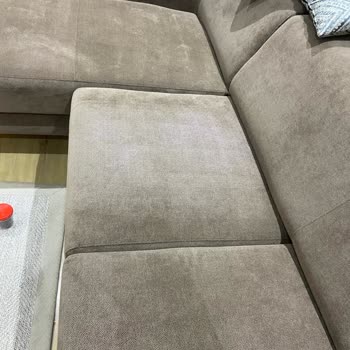 Leke Çıkarıcı Sprey Koltuğumda Kalıcı Renk Atmasına Neden Oldu