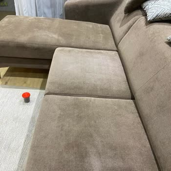 Leke Çıkarıcı Sprey Koltuğumda Kalıcı Renk Atmasına Neden Oldu