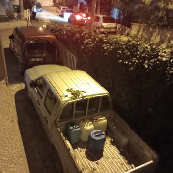 Apartman Bahçesinin Otopark Olarak Kullanılması Sağlığımızı Tehdit Ediyor