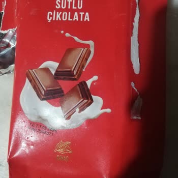 Hakmar Gıda Aynı Markette Tekrar Bozulmuş Çikolata İle Karşılaştım Ürünler Uygun Saklanmıyor