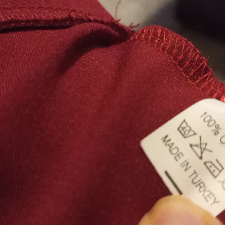 Yanıltıcı Ürün Ve İade Sorunu: Instagram Butiğinden Alınan Pantolonlarda Koton Yerine Naylon Çıkması