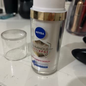 Nivea Luminous Anti-Spot Serum Defective Packaging Complaint