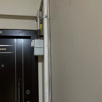 Fiber İnternet Kurulumu Sırasında Su Borusu Patladı Mağduriyet Yaşadık