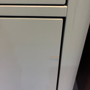 Aldığım Hemnes Vitrin Kusurlu Çıktı, Parça Değişimi Yapılmıyor