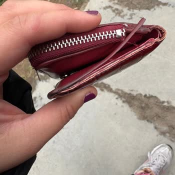 Mağaza Müdürünün Saygısız Tutumu Ve Deforme Olan Cüzdan