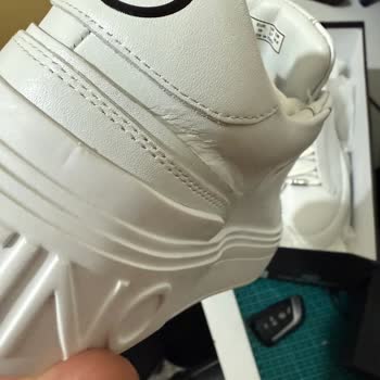 Siparişimde Defolu Ürün Ve Yıpranmış Kutu Gönderildi, İade Talep Ediyorum