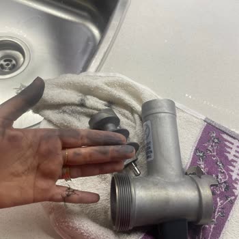 Bosch Mutfak Şefi Kıyma Aparatında Kaplama Sorunu Ve Sağlık Endişesi