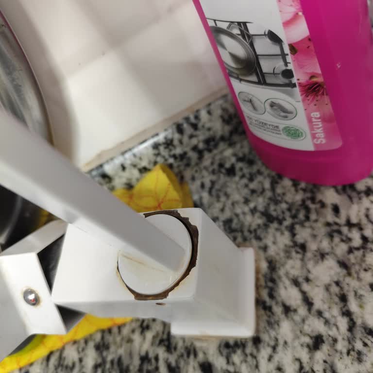 Aldığım Bataryanın Kaplaması Kısa Sürede Döküldü, Garanti Çözüm Bekliyorum