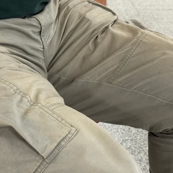 Solicito reembolso por decoloración en pantalones Dockers