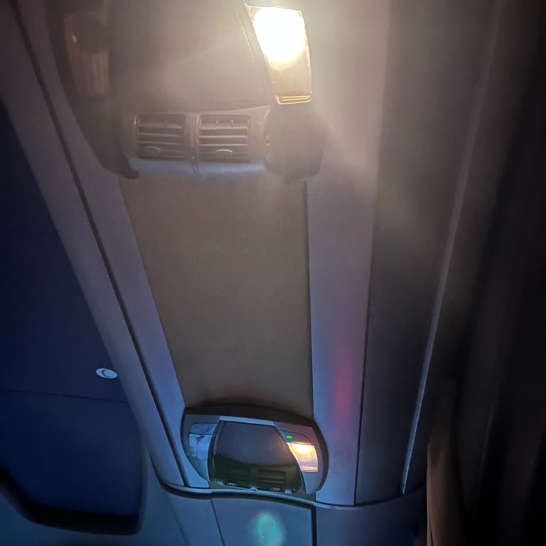 Gece Yolculuğunda Yolcu Işıkları Kapatılmadı, Şoför Olumsuz Davrandı