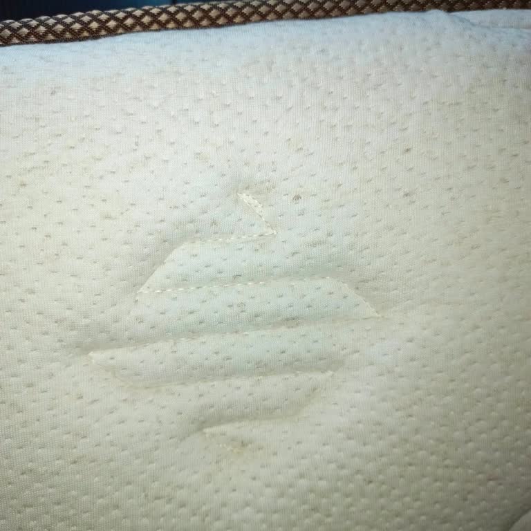 Bambi Yatakta Sürekli Lekelenme Ve Yetersiz Garanti Hizmeti