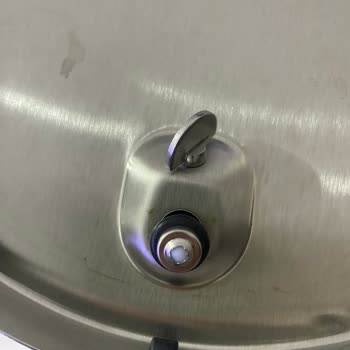 Fissler Düdüklü Tencerede Oluşan Lekeler