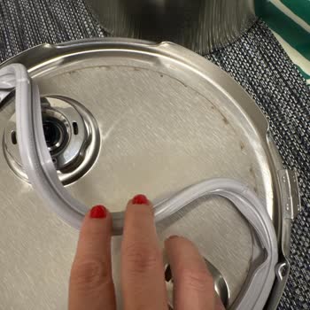 Fissler Düdüklü Tencerede Oluşan Lekeler