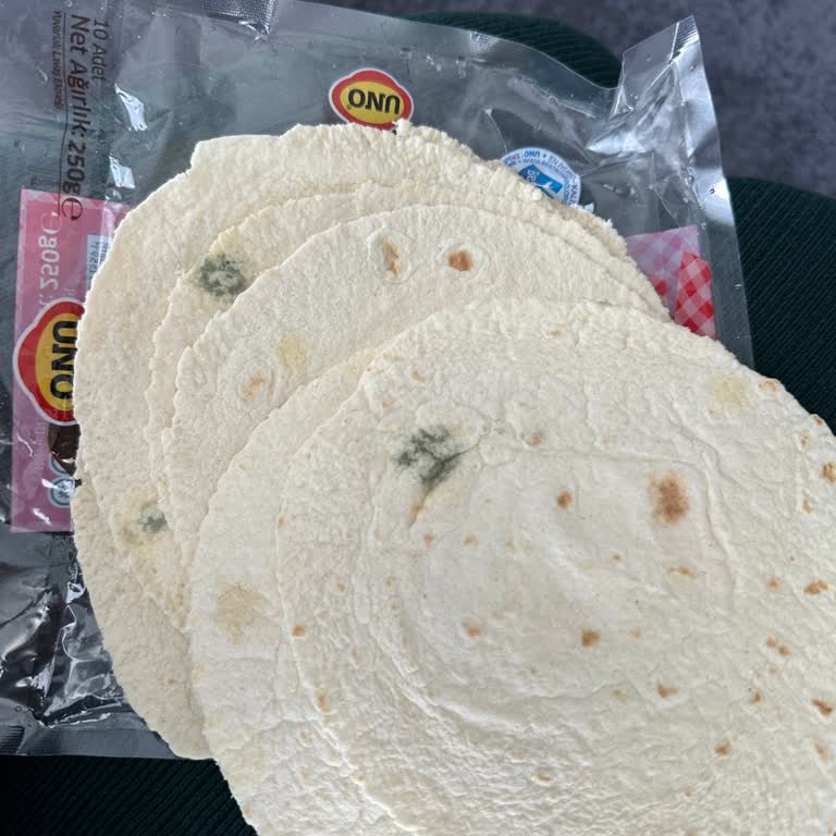 Son Kullanma Tarihi Geçmemiş UNO Lavaş Küflü Çıktı!