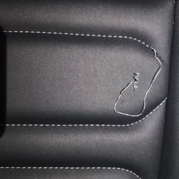 Garanti Kapsamında Arka Koltuk Dikiş Sorunu Çözülmüyor