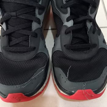 Yeni Alınan Spor Ayakkabının Dikişleri Açıldı Ve Garanti Kapsamında İşlem Yapılmadı