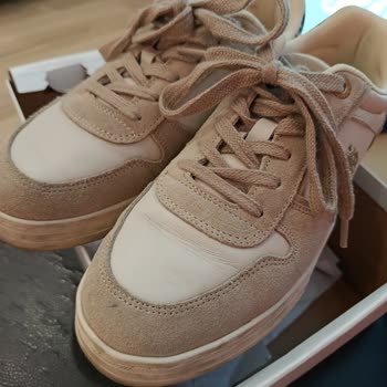 FLO'dan Aldığım Ayakkabı Ayağımda Sağlık Sorunu Oluşturdu, Değişim Talebim Reddedildi