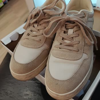 FLO'dan Aldığım Ayakkabı Ayağımda Sağlık Sorunu Oluşturdu, Değişim Talebim Reddedildi