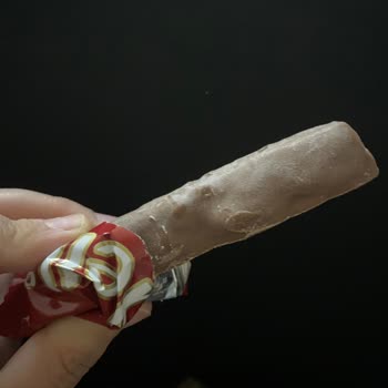 Son Kullanma Tarihi Geçmemiş Tadelle Çikolata Bozuk Çıktı