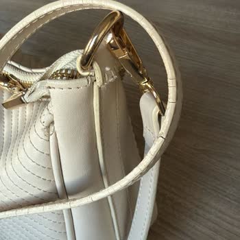 Yeni Alınan Çantada Kısa Sürede Dikişlerde Sökülme Ve Deri Çatlağı Yaşadım