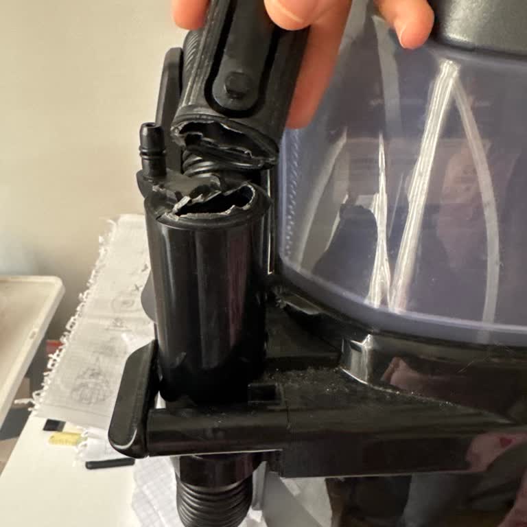 Garanti Kapsamındaki Bissell Spotclean Pet Pro Plus Başlık Parçası Kırıldı, Ücretsiz Değişim Talebi