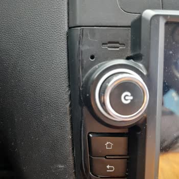 Servis Sonrası Teybin Çerçevesi Kırık Teslim Edildi Muhatap Bulamıyorum