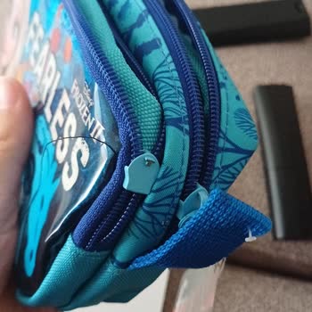 Fermuarı Kırık Gelen Kalem Kutusu İçin Değişim Talebi