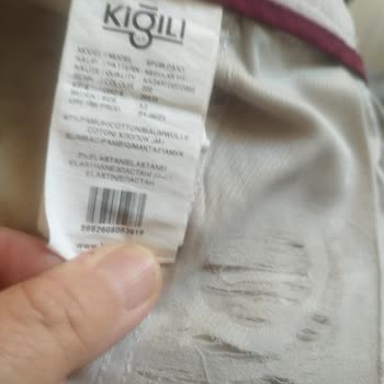 Kığılı Ferrara Mağazasından Alınan Pantolonda İlk Kullanımda Yırtık Ve Delik Sorunu