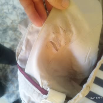 Kığılı Ferrara Mağazasından Alınan Pantolonda İlk Kullanımda Yırtık Ve Delik Sorunu