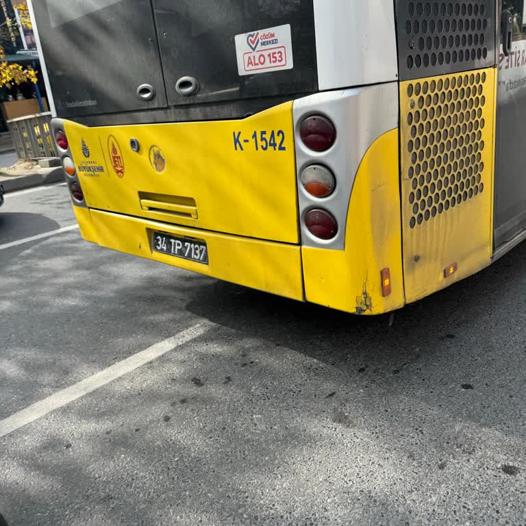 Otobüs Şoföründen Bebekli Yolcuya Kapı Sıkışması Ve Hakaret Mağduriyeti