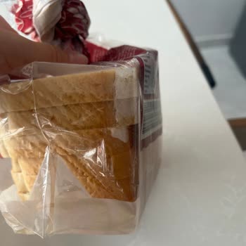Tost Ekmeğinde Silikon Parça Çıkması Nedeniyle Güven Sorunu