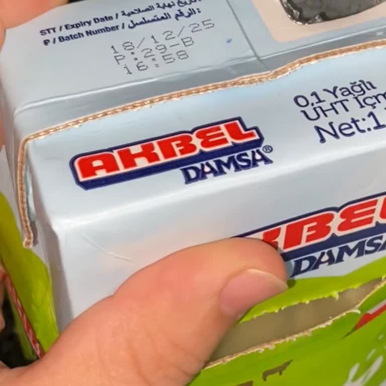 Taze Olması Gereken Sütler Bozuk Çıktı, Sağlığımız Tehlikeye Girdi